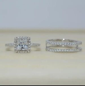 New 2 pc Wedding Set size 7 silver color